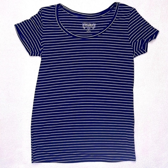 Mudd Tops - Mudd Everyday Tee Relaxed Striped White and Blue size Small